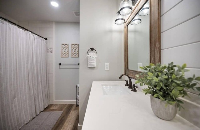 Newly Redecorated Deer Valley Cabin Features Secluded Hot Tub and Campfire by Redawning