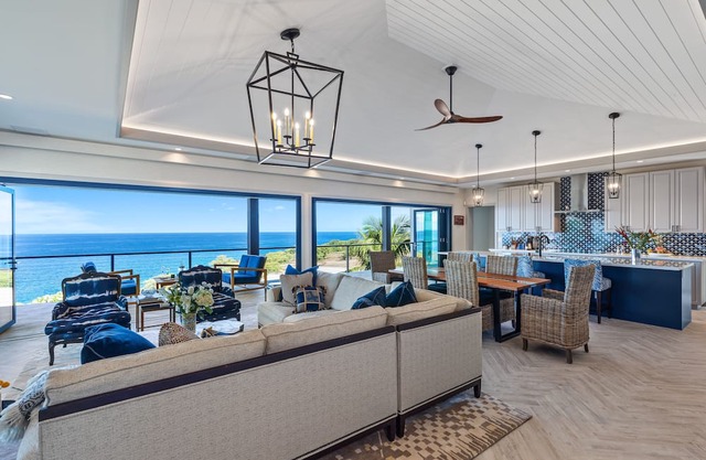 Brand New Oceanfront Home - Enjoy Fabulous Sunsets & Whale Watching!