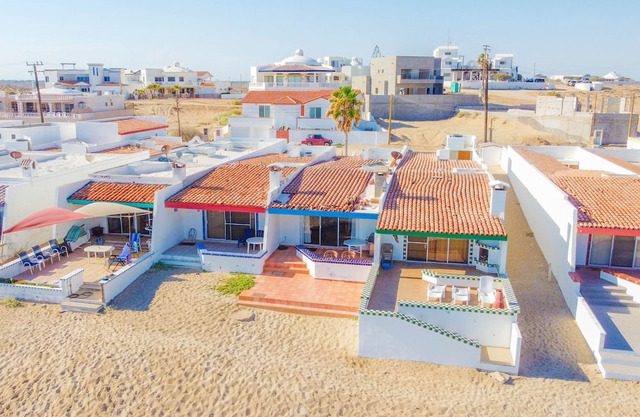 Mariposa - Wonderful oceanfront two bedroom, two bath condo