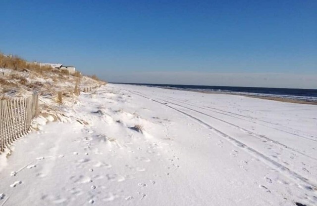 Ocean Front Directly On Beach Walk Out To The Sand