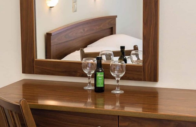 Konstantinos Hotel & Apartments I
