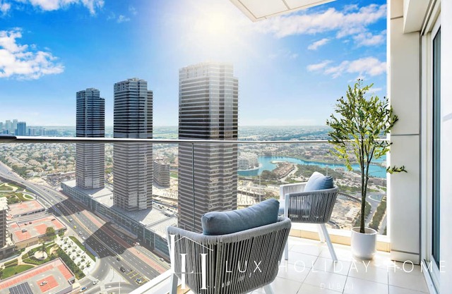 LUX The Bonnington JLT Suite