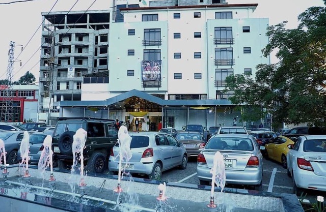 Platinum Hotel