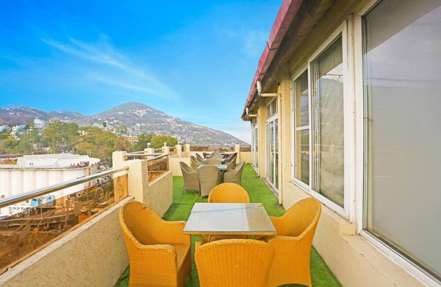 Stylish Room With Mesmerizing View Dharamshala