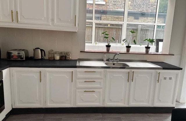 Lovely Apartment Balham F4