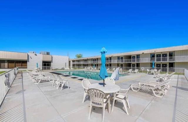 Your Budget-Friendly Room with Pool and Free Breakfast | 2 Rooms