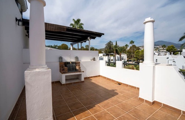 Modern Chic House, Rooftop BBQ, Peace, Swimming Pool, Golf