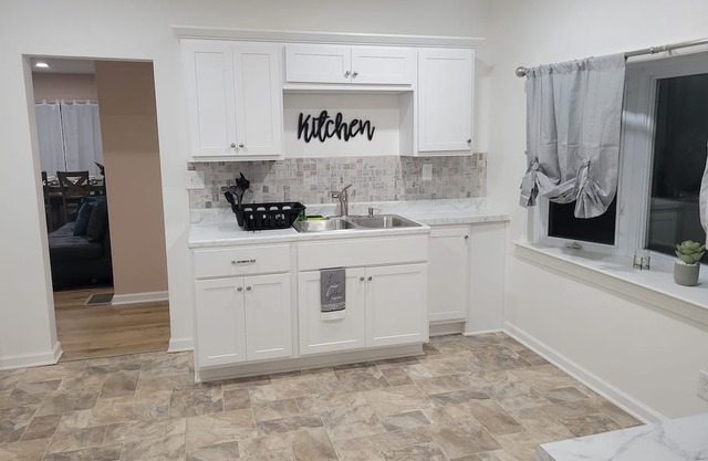 Quiet, Beachside Modern 2-bedroom with WiFi and AC in charming Rochester
