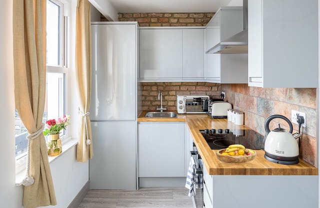 Stylish Modern 1 Bed Apartment in London NW6*16