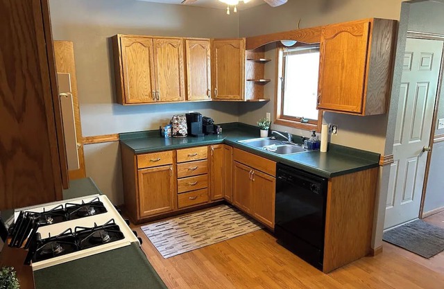 Waverly 3 Bed 2 Bath Homen