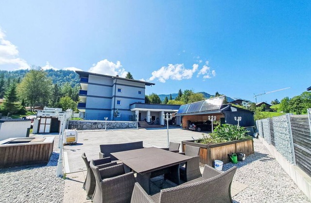 Lovely apartment for 4 guests with WIFI, patio, pets allowed and parking