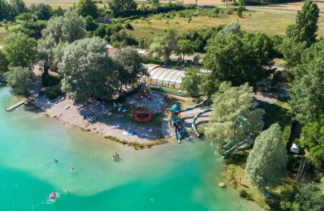 Camping 3 étoiles - Piscine - ccaa0g0