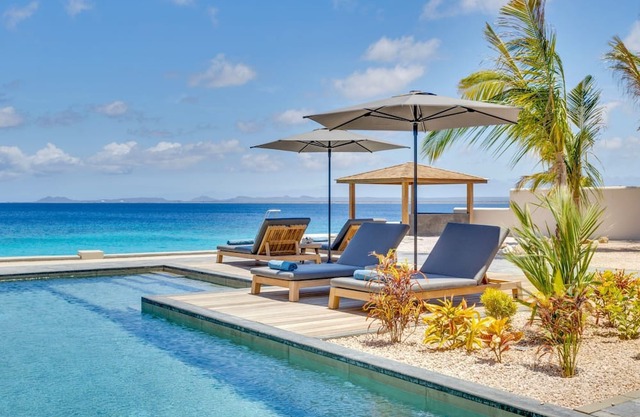 Kas Binti - exclusive 4 bedroom oceanfront villa