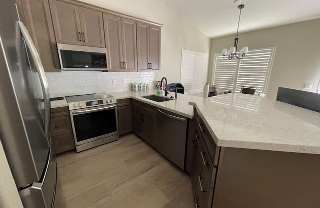 Adorable renovated 2-bedroom house in Active Adult Sunbird Golf Resort
