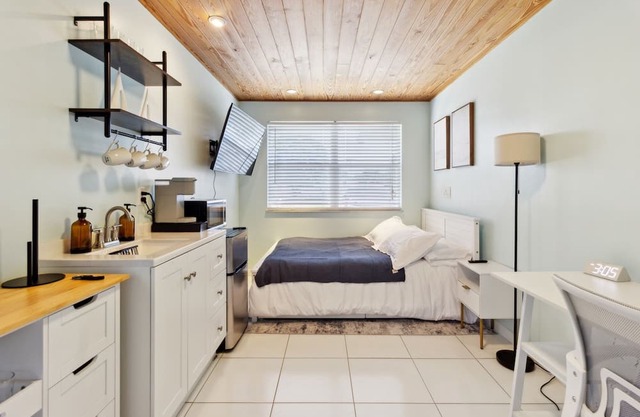 Cozy Stuart City Studio Retreat Home by RedAwning