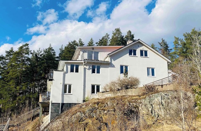 Bjurvik's Villa - Flat 2 - Business Customers Only