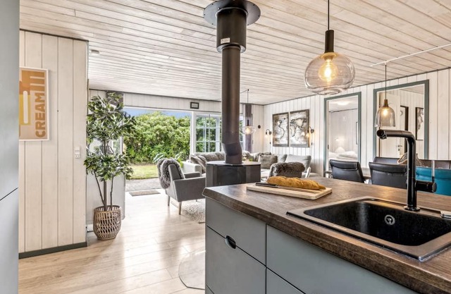 "Nitis" - 250m from the sea by Interhome