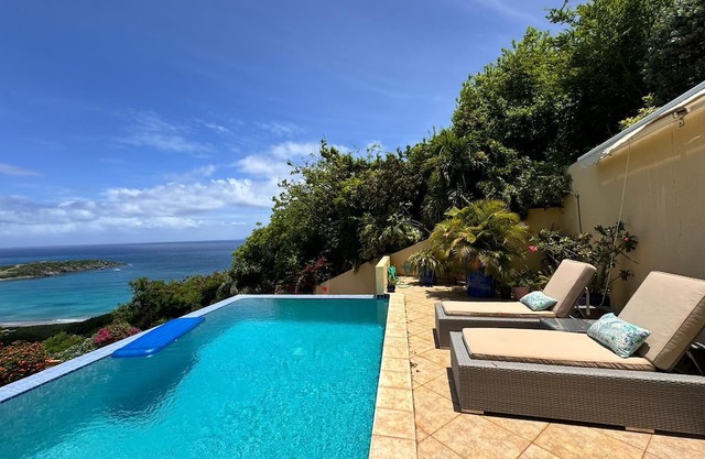 View Point Grand Studio: Cozy, Ocean Views, Gentle Breezes, Backup Benerator