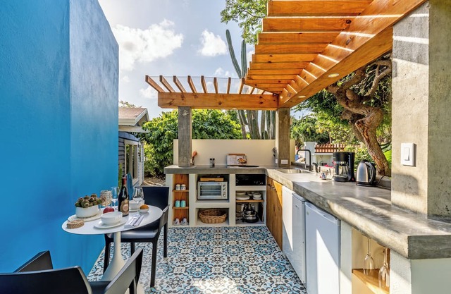 Cozy 2-bedroom cottage in brilliant Paradera with AC, WiFi