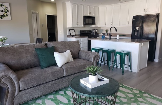Beautiful Condo w/balcony and an additional game room, swimming pool and more!