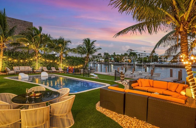Suite by Beach Waterfront Lago Key Two
