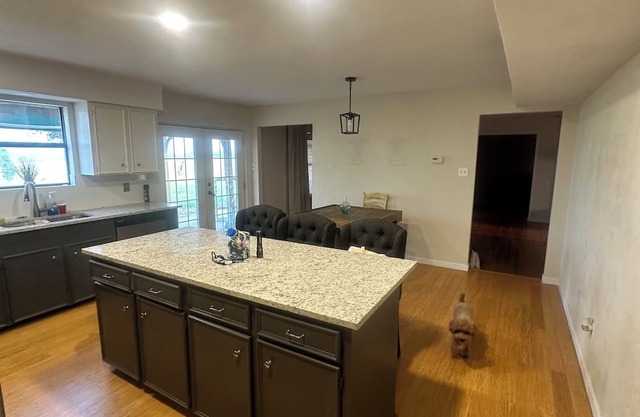 Experience country life on 300 acre cattle ranch! Family sized 6 bedroom home!