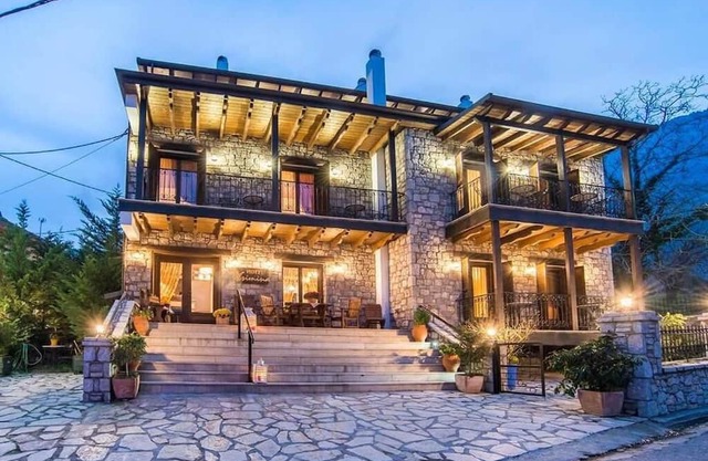 Eptalofos Guesthouse - Cozy Double Nest with Balcony