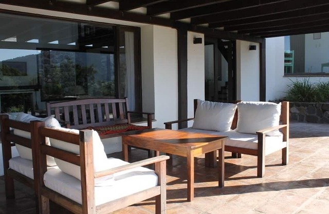 Salta Country Side - 8 pax 4 Bd House