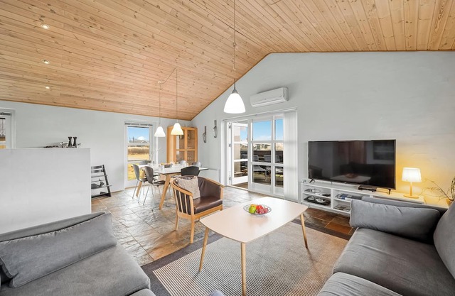 4 bedroom accommodation in Hvide Sande