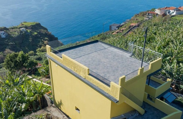 Sky Ocean Villa in Calheta