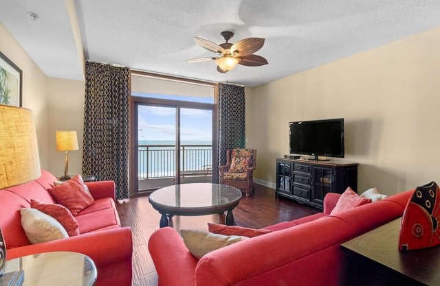 Surfside Sanctuary: 2BR/2BA Condo with Ocean Views