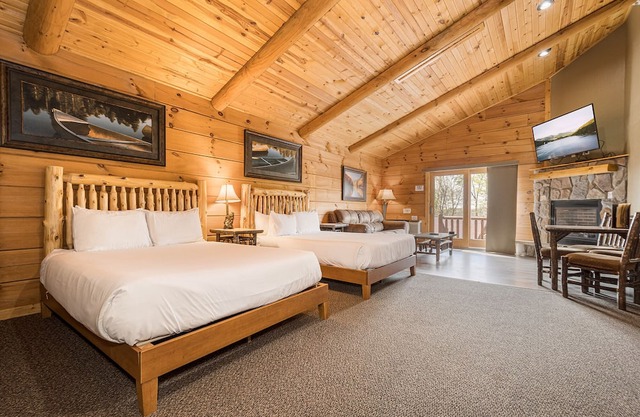 Mountainside Cabin 49L