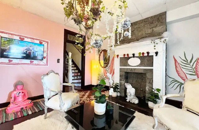 Union City Spacious 4-bedroom home with NYC Views+FREE Parking