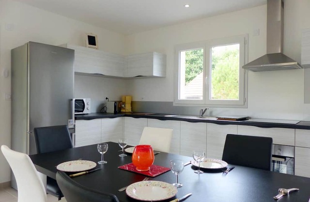 Gite Saint-Rémy-en-Rollat, 2 bedrooms, 4 persons