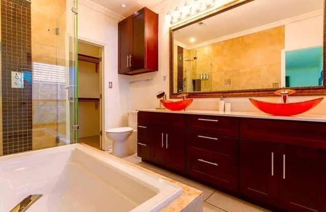 House In Carrollton with Hot Tub and Pool