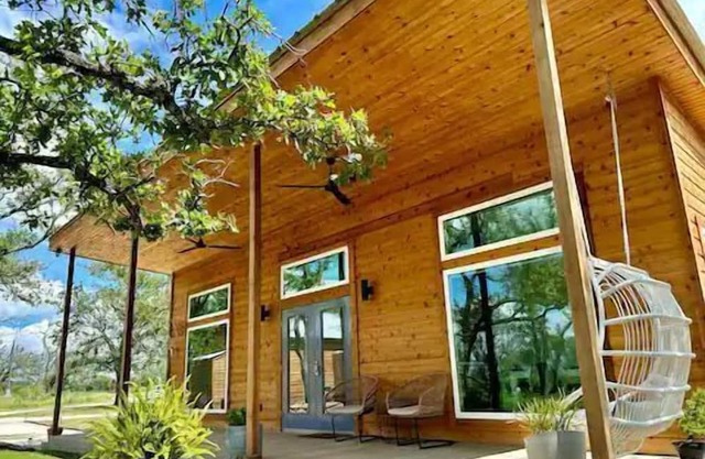 Casa Serena on 26 Acres with Firepit