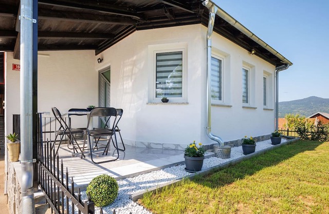 The Spring of Lahinja Apartment, Dragatuš, Slovenia