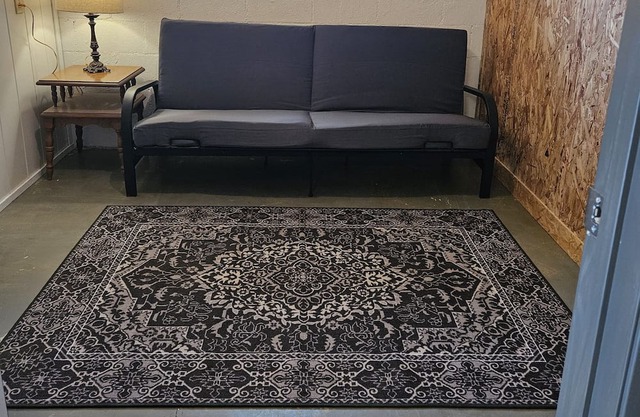 Cozy 1 room studio with access to bathhouse and coffee bar