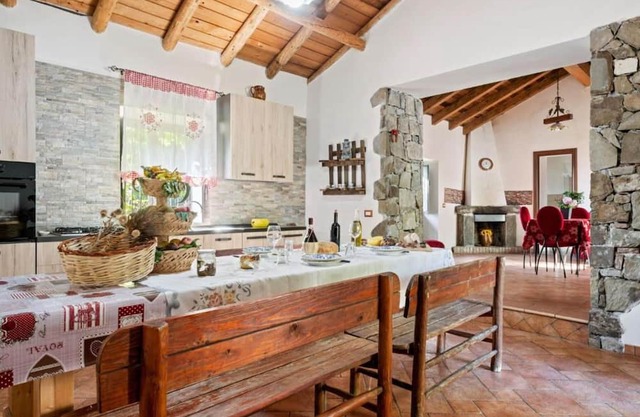 Villa "Casa Otaiti" with Mountain View, Private Garden & Wi-Fi
