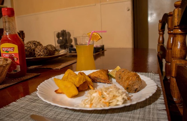 Starry Nights Cottage -2 minutes to the Mall and 4 minutes from Nakuru Town!