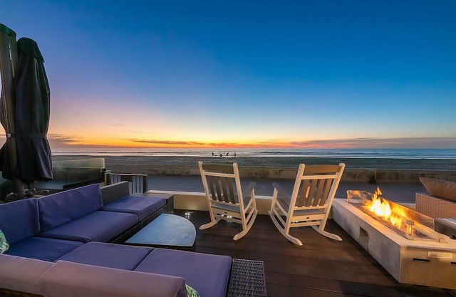 NEW LISTING! 2 Bed/ 2 Ba On the Beach!