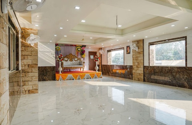 Fabhotel Ashoka