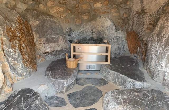 YUNOYAMA ONSEN AND SPA