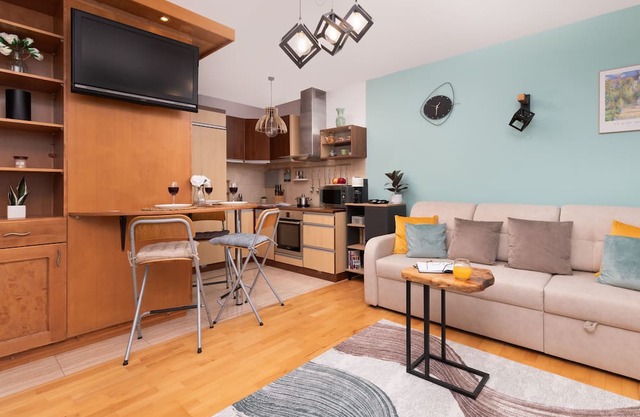 Subtle and Cosy Studio by Renters