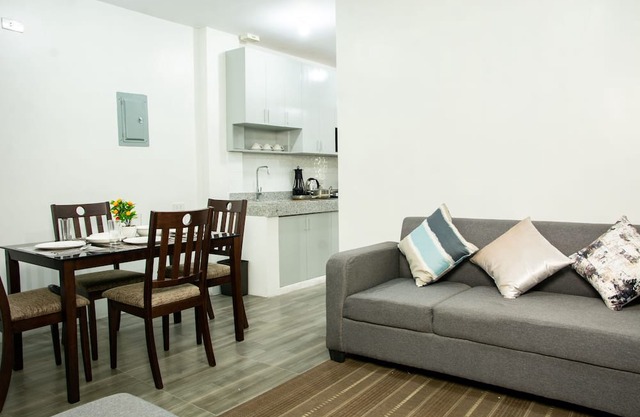 Gibbz Apartelle (Unit 206)