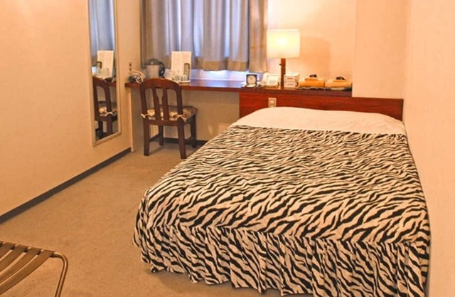 Double Spacious 180cmwide queensize bed Smoki / Chikuma Nagano
