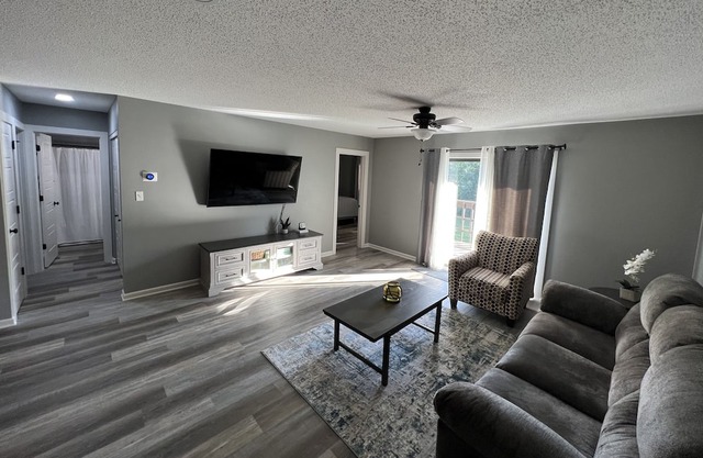 Luxury condo at Mark Twain Lake