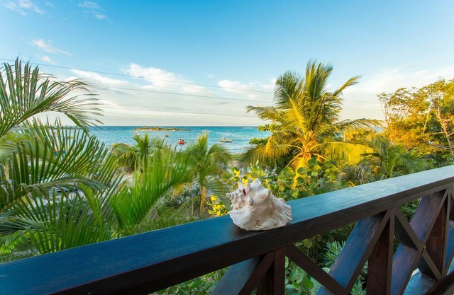 Exquisite 3 Bedroom villa. Unwind with beach views, and gentle island breezes.