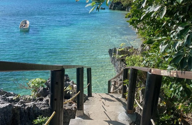 Beach Front Access with Scenic Views