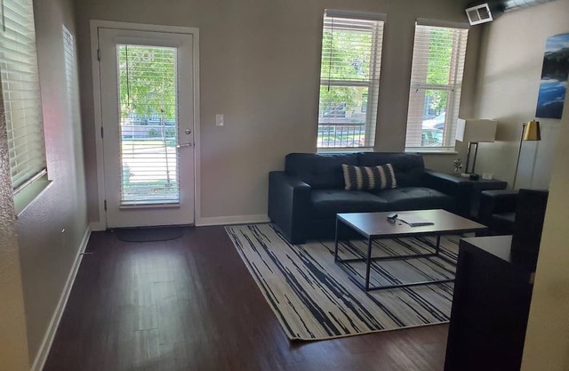 Beautiful North Boulder one bedroom apartment